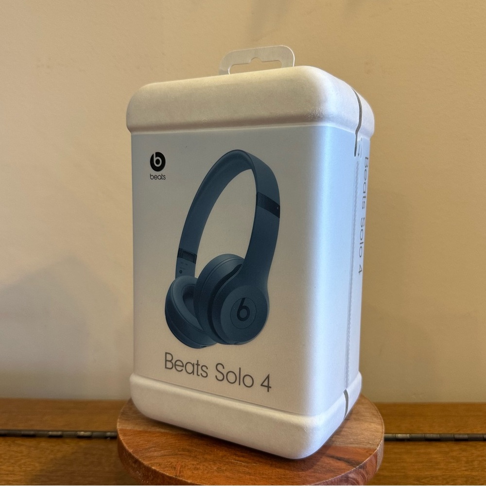 NEW! NIB - Beats Solo 4 Wireless Headphones - Slate Blue
